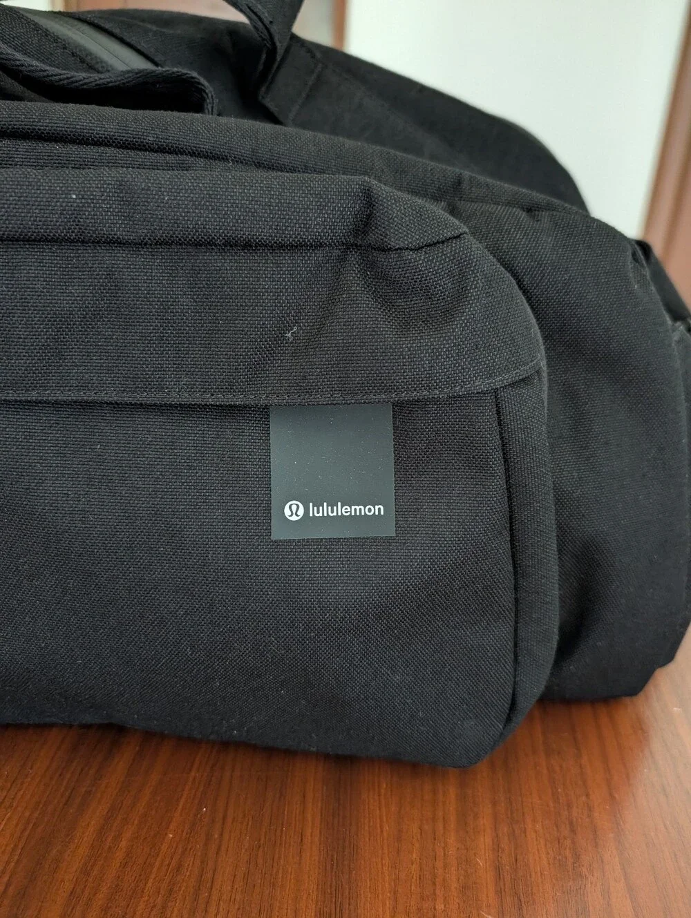 Lululemon Command The Day Duffle Bag 37L Hollywood Park Logo